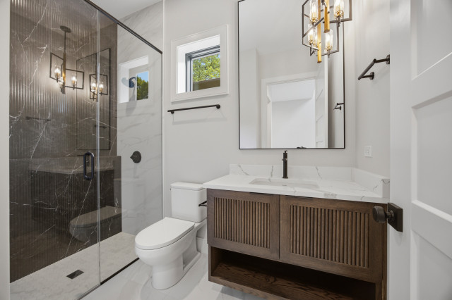Modern Transitional Brentwood | East Highlands Naperville, IL fusion-bathroom