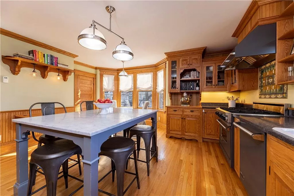 Victorian - Westerly, RI