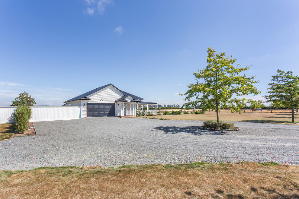 Inspiration for a Large country Detached granny flat in Christchurch.