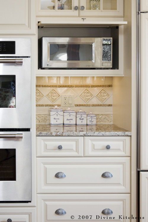 Traditional Kitchen 