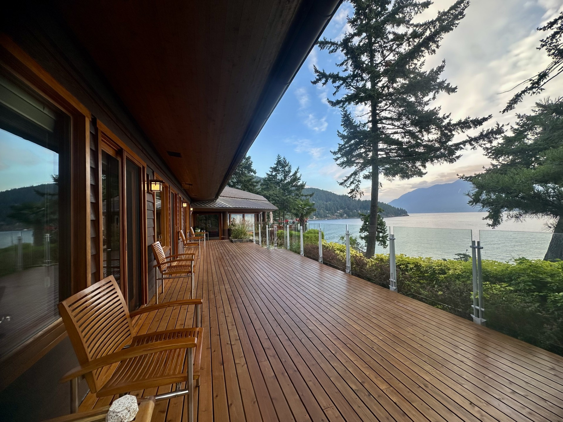 Bowen Island :  "Homage to Aker" (Guardian of Entrances)