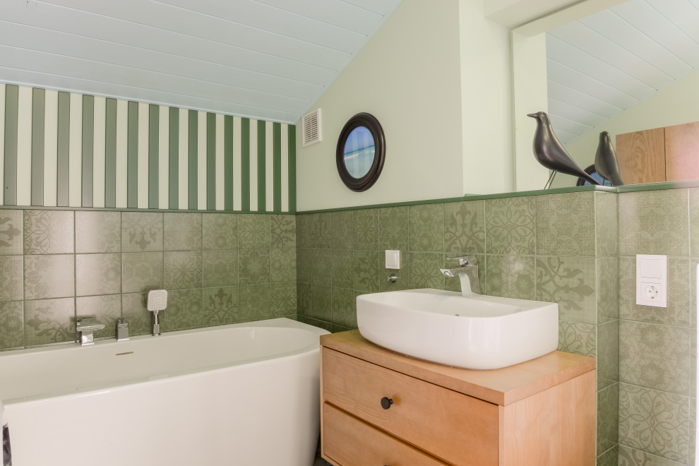 Летний дачный дом с банным комплексом