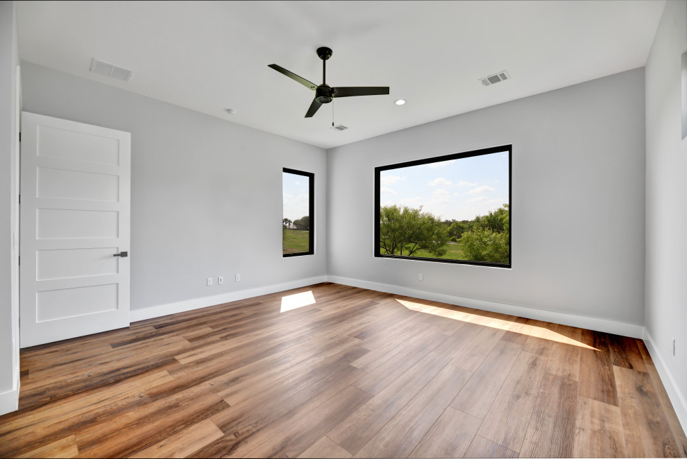 Horseshoe Bay Modern