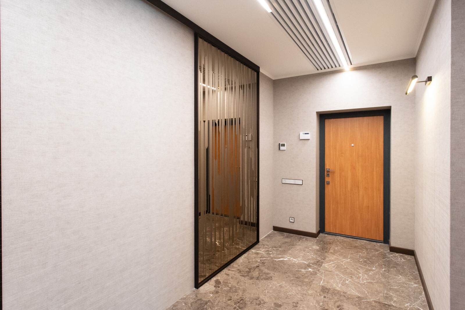 Раздвижная подвесная межкомнатная перегородка дверь в профиле R1200 AIR raumplus