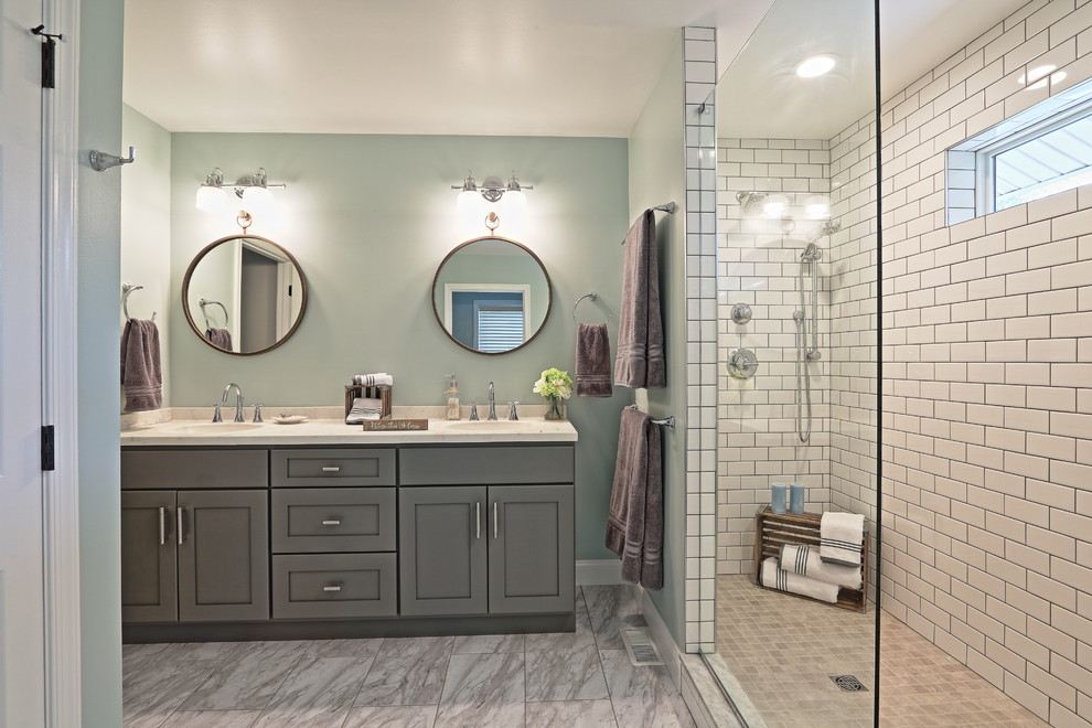 Bathroom - transitional bathroom idea