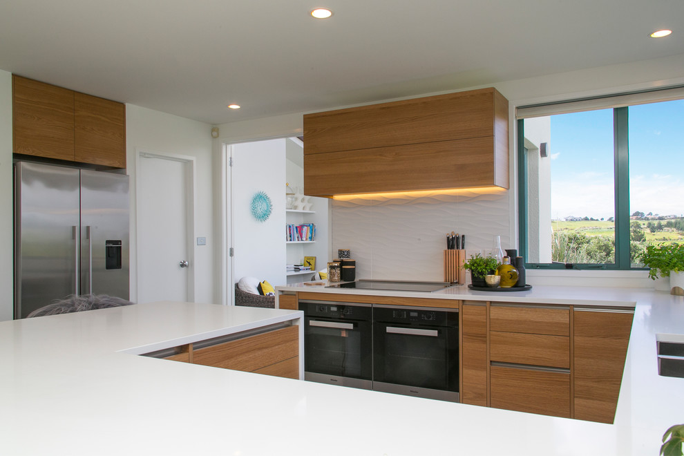 Design ideas for a modern kitchen in Auckland.