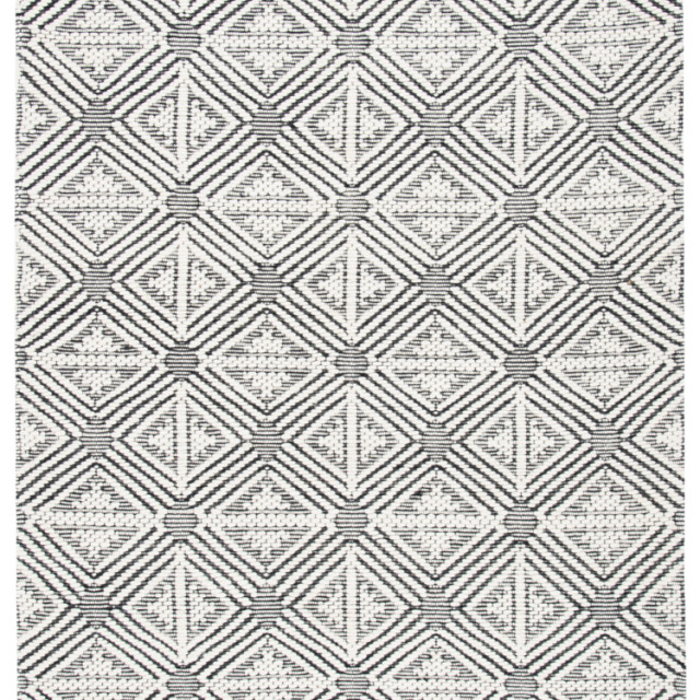 Safavieh Marbella Mrb451a Handwoven Ivory / Black Rug, 6' x 9 ...