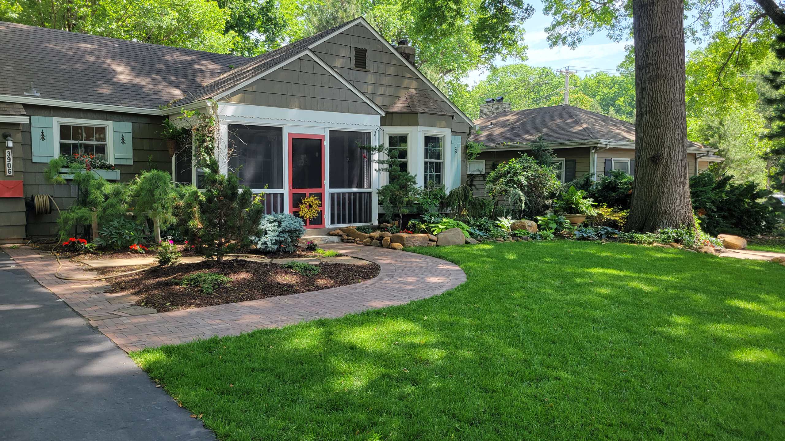 Misc Front Entry Walks/Landings $-$$$