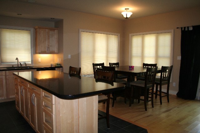 Wasaga Beach house coastal-kitchen