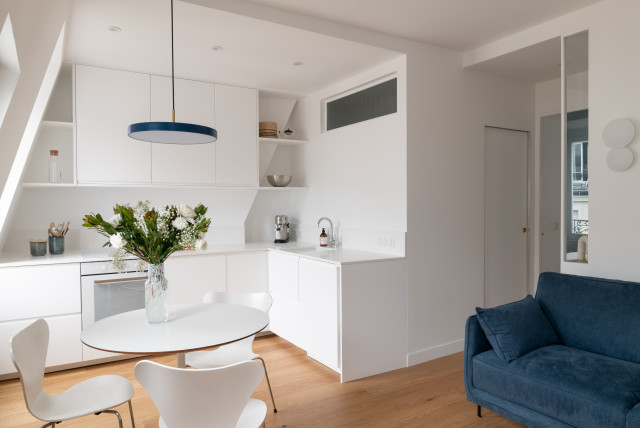 Sous les toits, 32m2 a Paris modern-kitchen