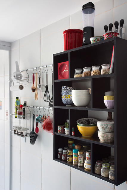 First Apartment contemporary-koek