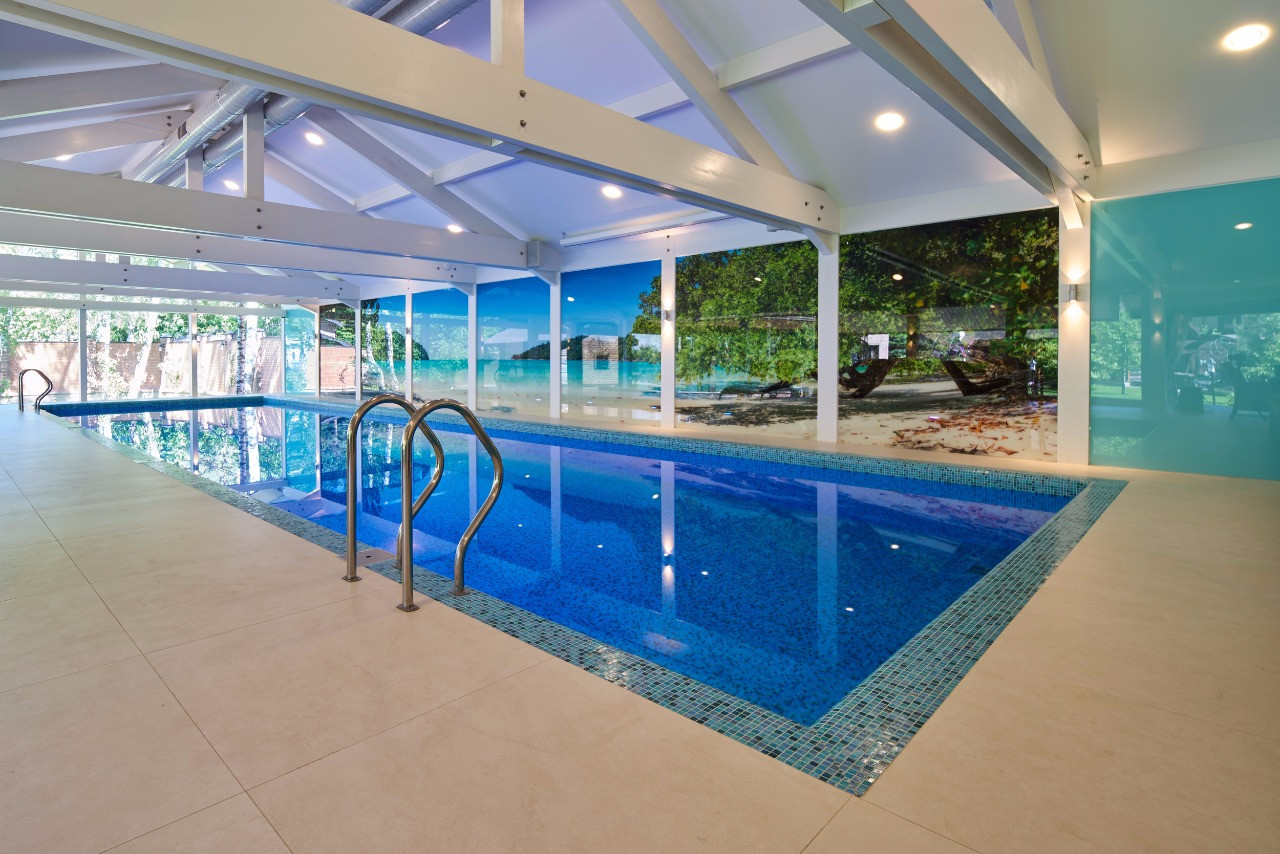 дом фахверк с бассейном