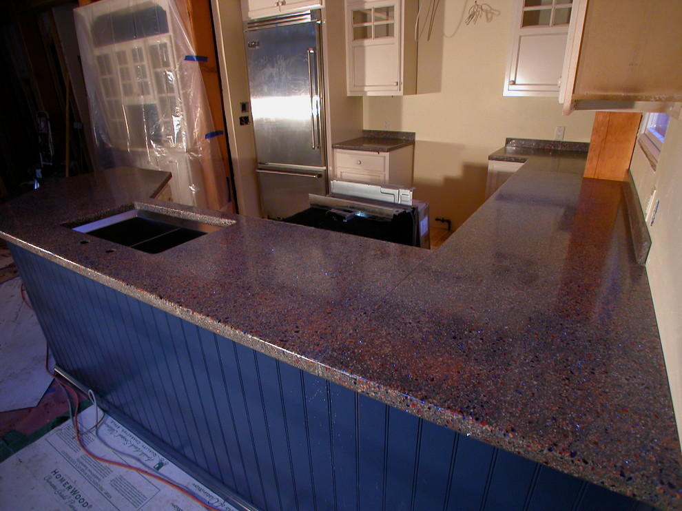 Kitchen - transitional kitchen idea