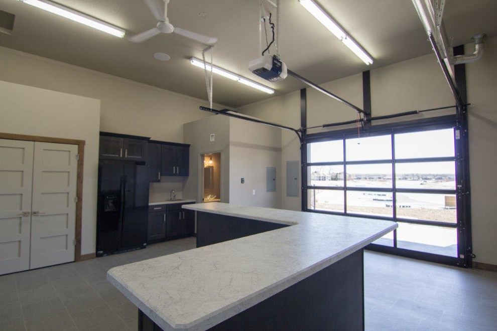 Kitchen - transitional kitchen idea