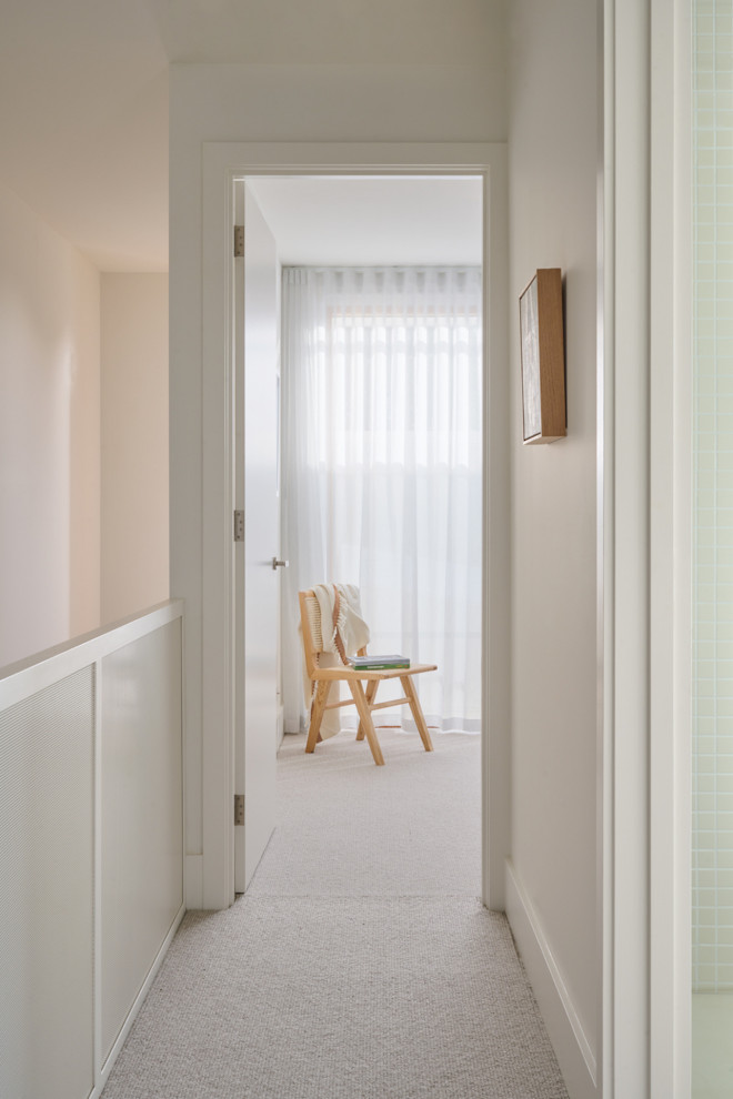 Photo of a contemporary hallway in Adelaide.