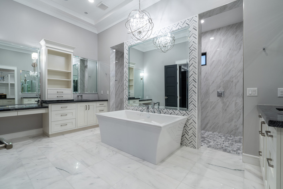 Bathroom - transitional bathroom idea in Phoenix
