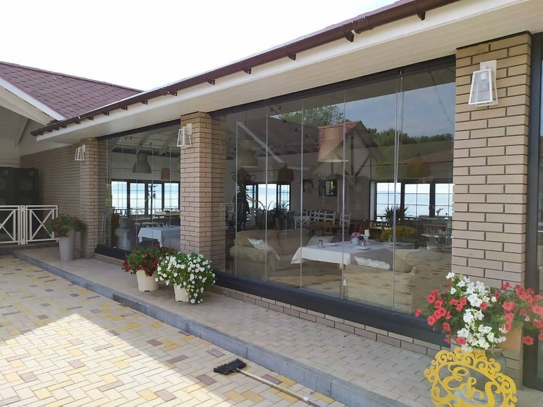 Безрамное остекление