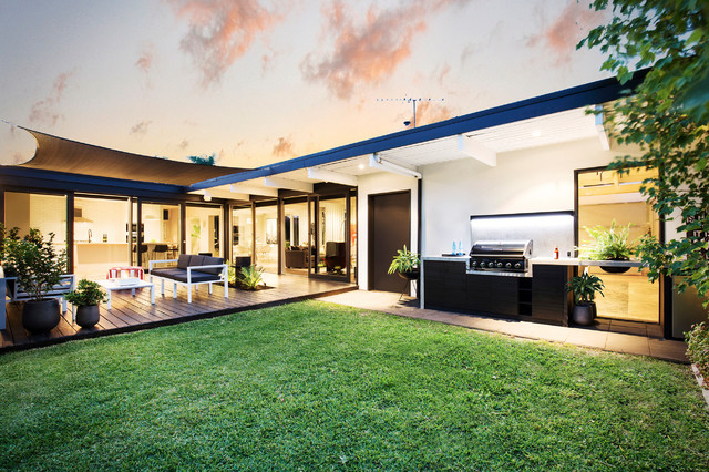 Residential renovation retro-terrasse