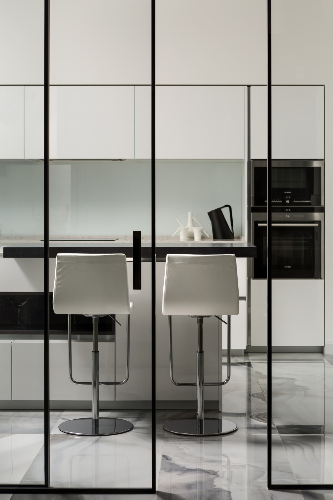 Гостиная - Энергия гармонии. Квартира для молодой пары.