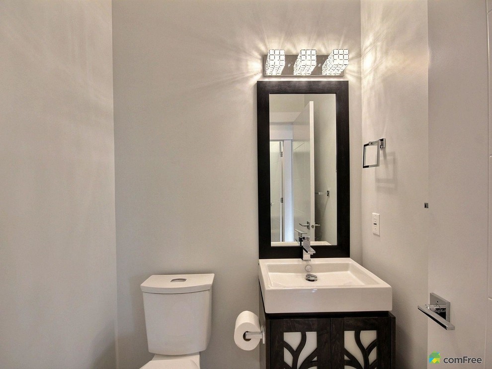 Home design - transitional home design idea in Edmonton