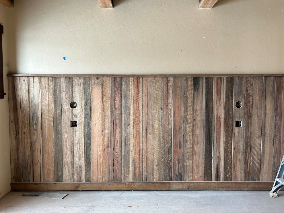 Bedroom - rustic bedroom idea