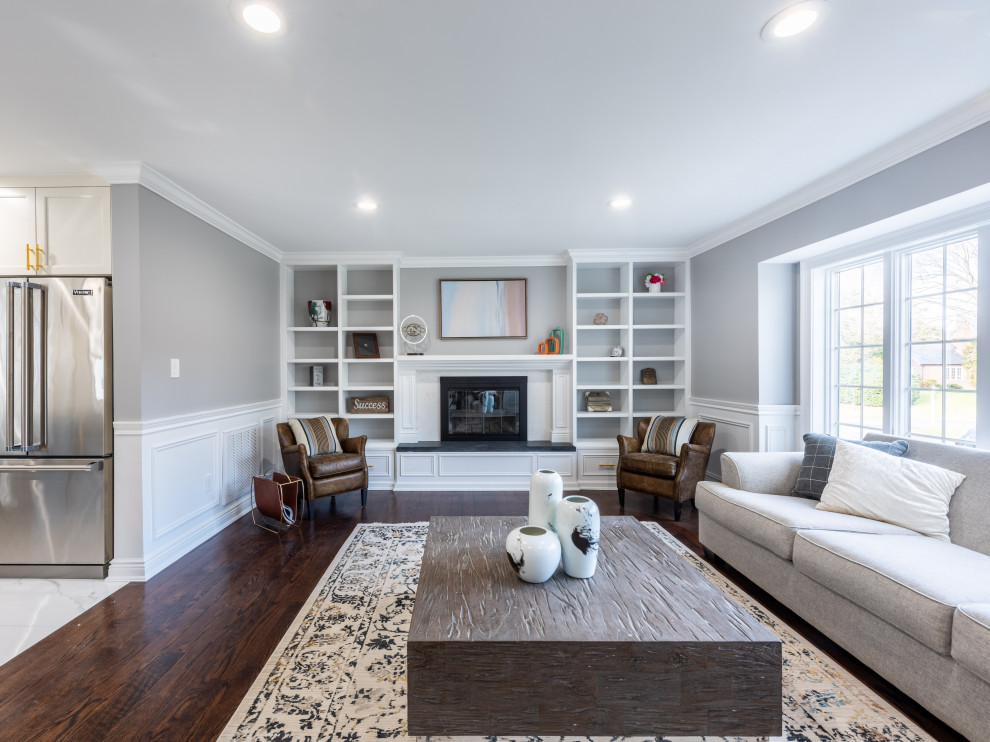Transitional home design photo in New York