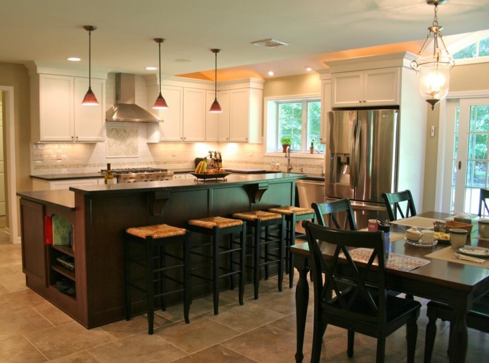 Transitional kitchen photo in New York