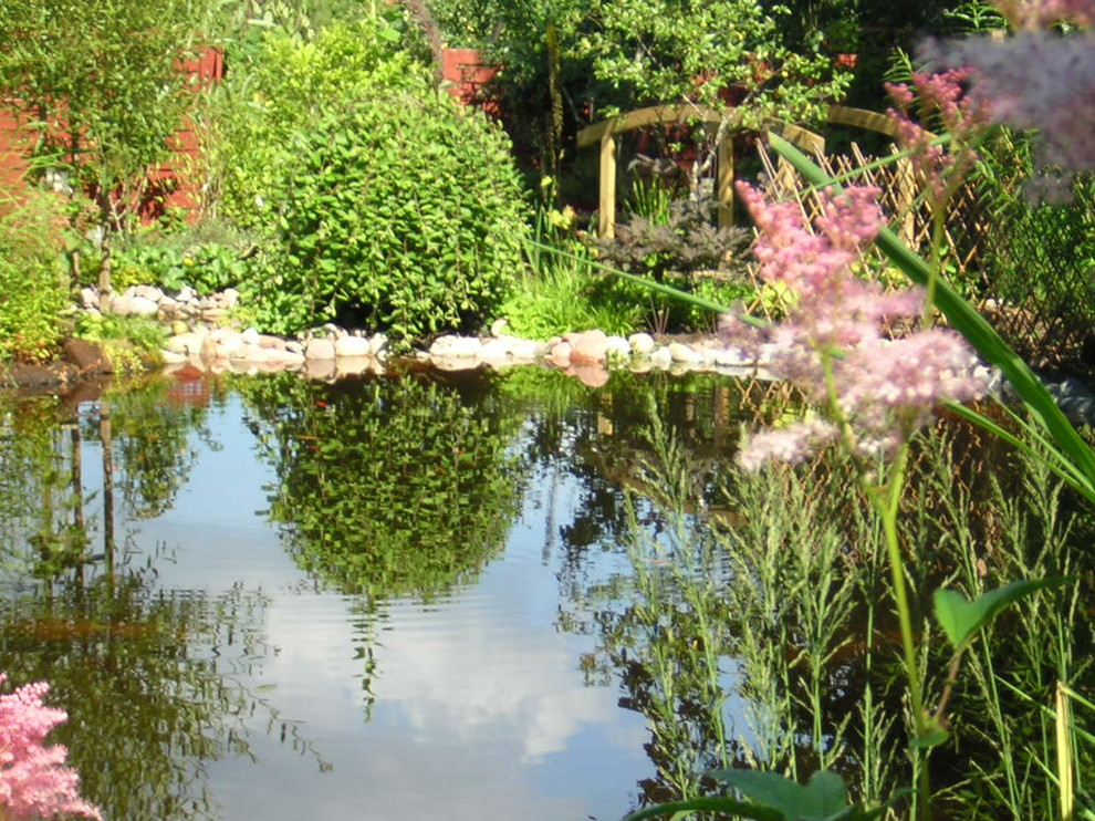 Asiatisk inredning av en trädgård