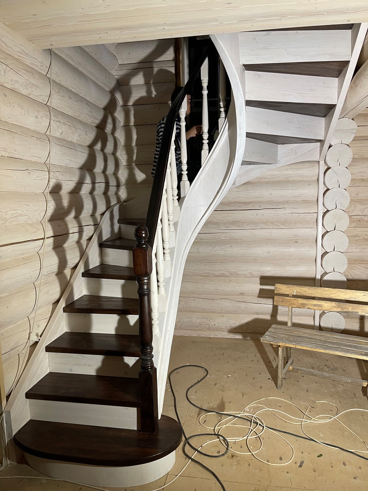 Лестница с гнутой тетивой