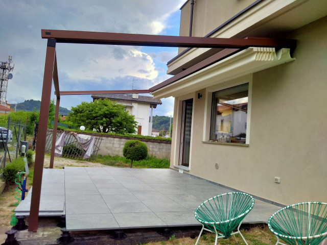Pergotenda Med. Jeans con led modern-garden