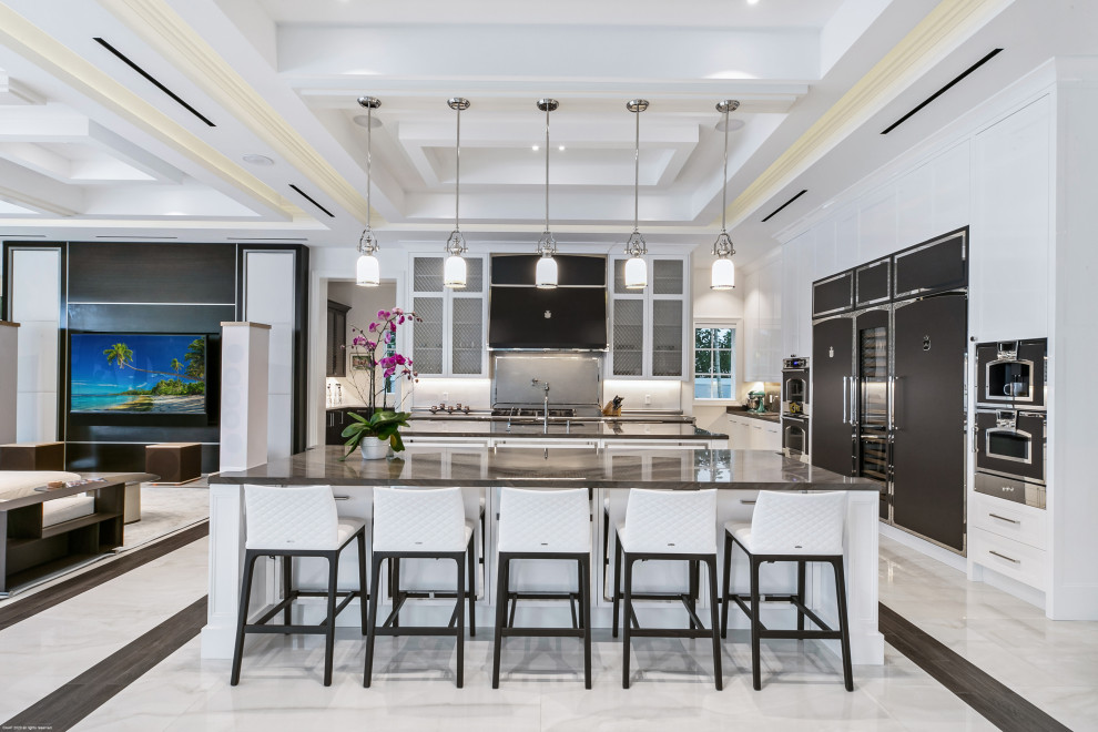 Inspiration for a transitional kitchen remodel in Miami
