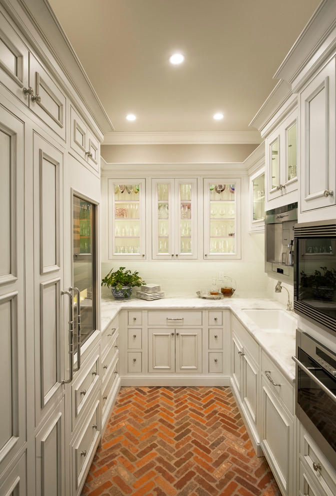 Inspiration for a transitional kitchen remodel in Phoenix