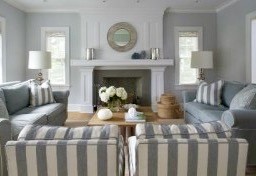 Example of a transitional home design design in Chicago