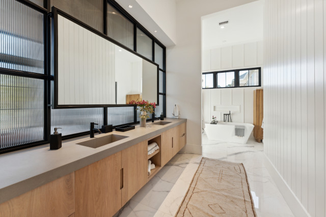 Transitional Gem klassisch-modern-badezimmer