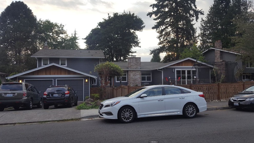 Photo of a mid-sized transitional garage in Seattle.