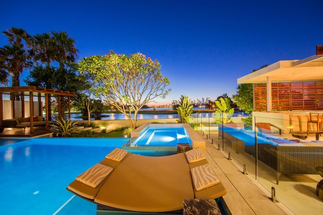 Crown Mansions moderne-pool