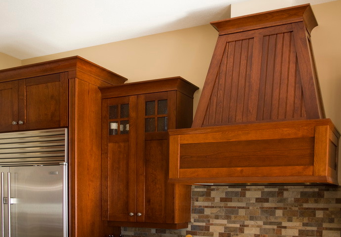 Transitional home design photo in Vancouver