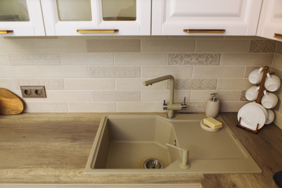 Светлая кухня-гостиная в ЖК Цивилизация