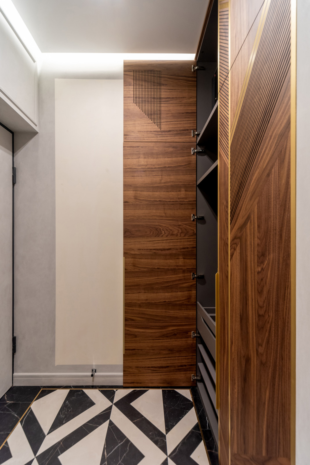 105 Садовые Кварталы. Шкаф в прихожую