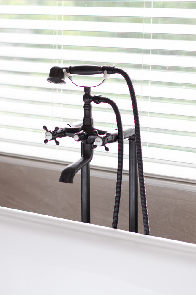 Master Bath - Morningpini