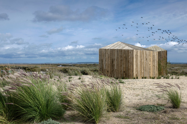 Cette image montre une maison marine.