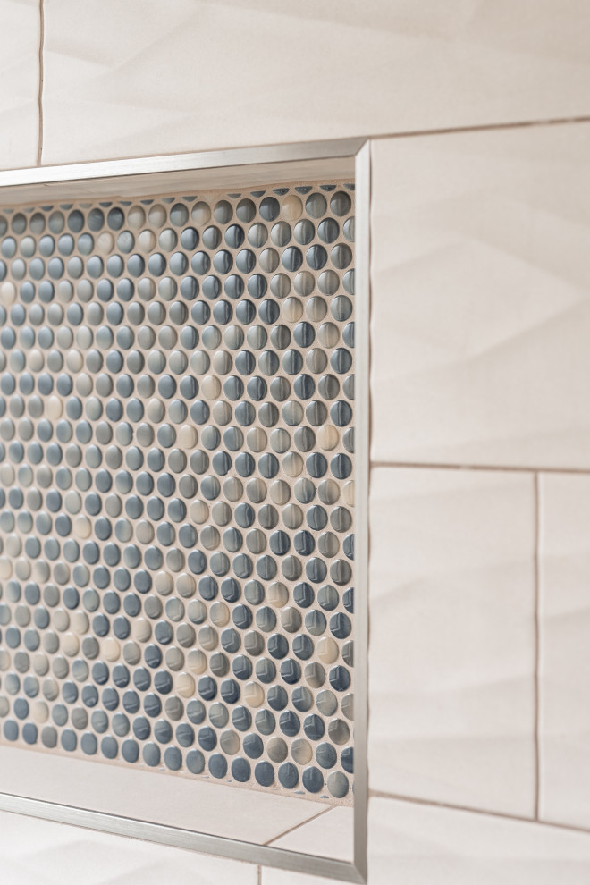 | Master Bathroom