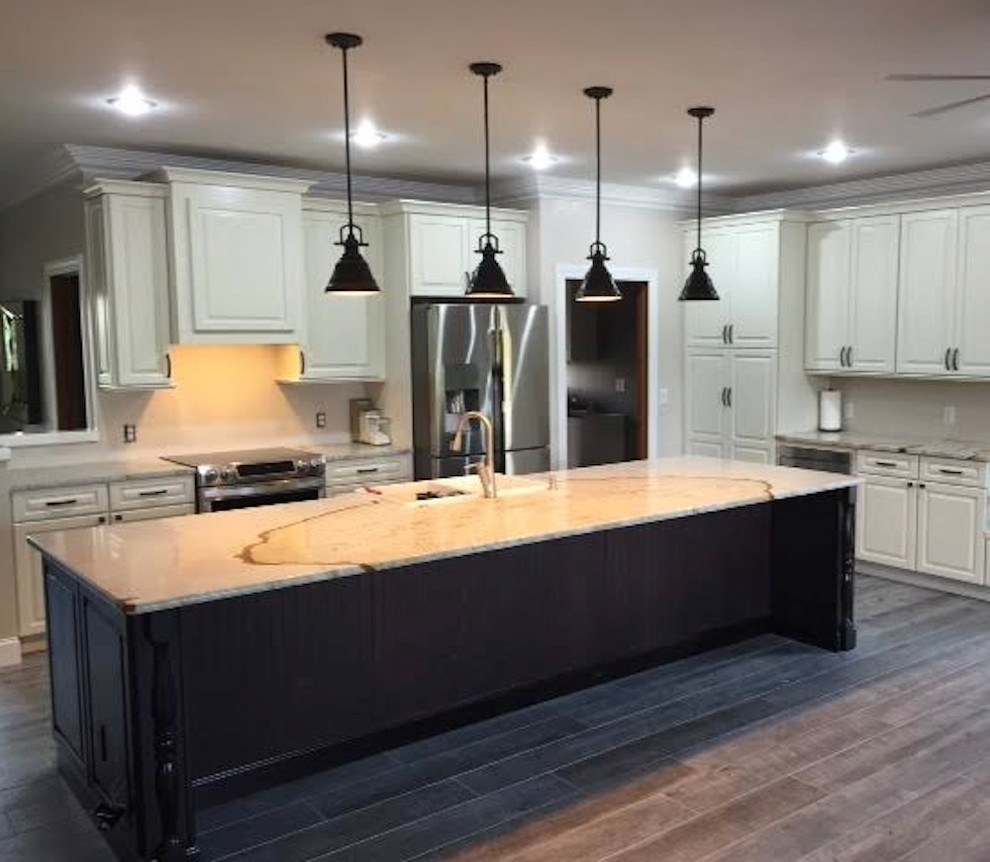 Kitchen - kitchen idea in Cincinnati