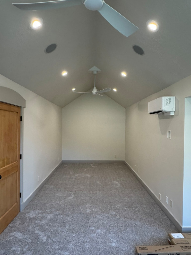 Upper level loft bunk room, phone chargers with lights, ceiling fans,