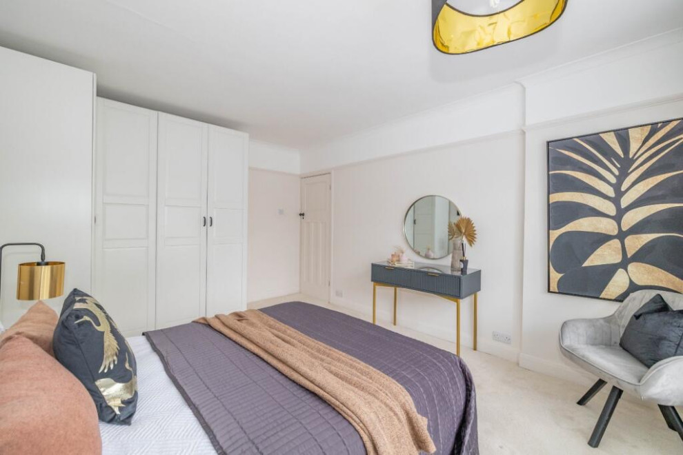 St Lawerence Rd - Stage to Sell
