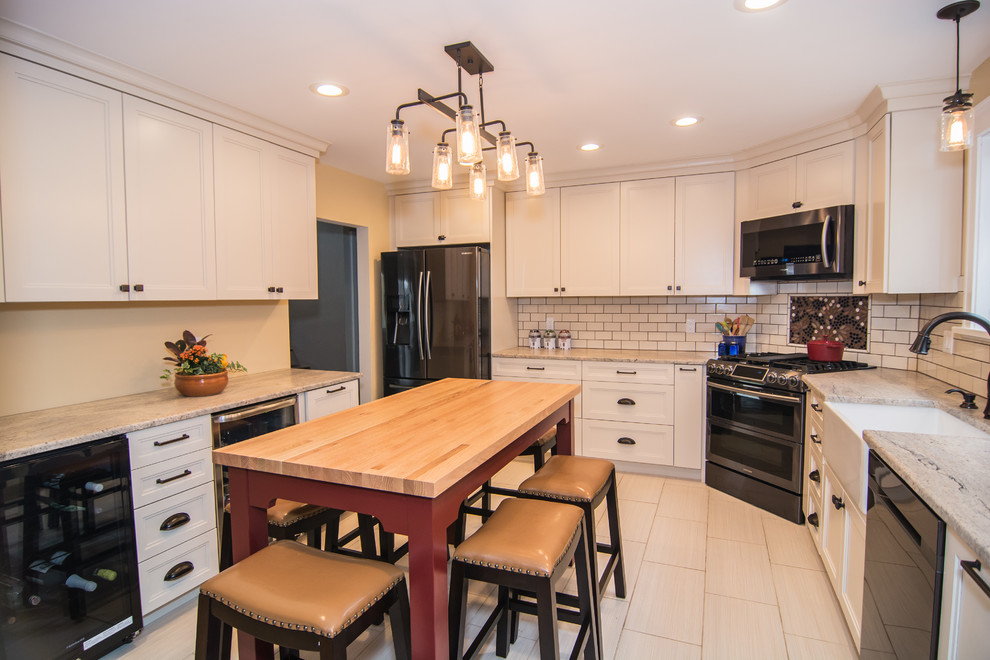 Example of a transitional kitchen design in Boston