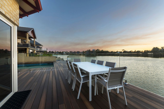 Contemporary Deck modern-terrasse