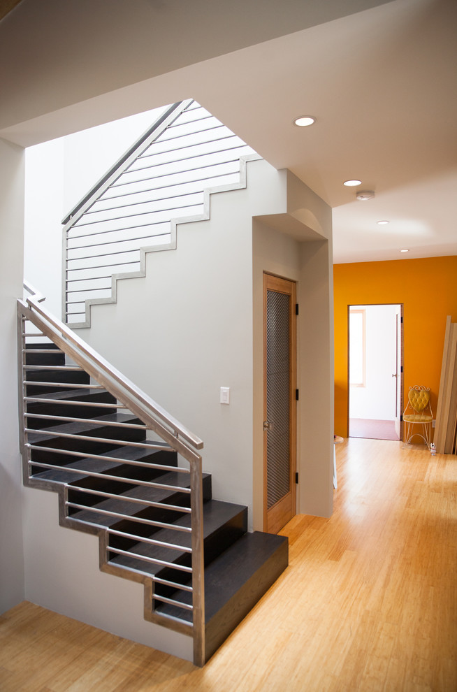 This is an example of a contemporary staircase in Los Angeles.