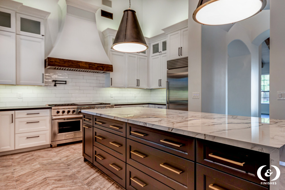 Example of a transitional kitchen design in Phoenix