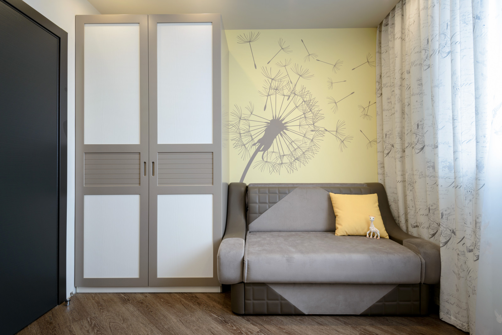 Трехкомнатная квартира-студия в современном стиле